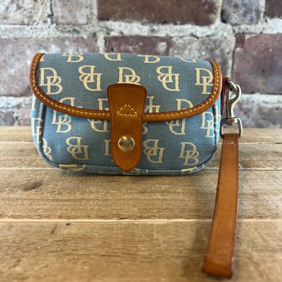 Vintage Dooney & Bourke Blue & White Logo Wristlet Canvas - Picture 1 of 6